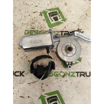 MOTOR ELEVALUNAS DELANTERO DERECHO 