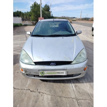 ford focus berlina (cak) del año 2000