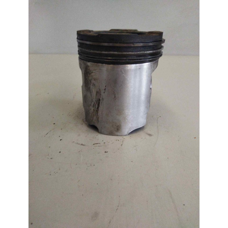 Recambio de piston para renault magnum e-tech 2000  fas gv 4 x 2 larga distancia referencia OEM IAM 5200561944  