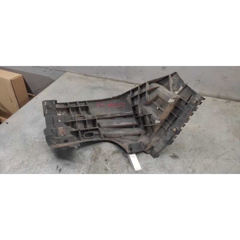 Recambio de soportes paragolpes para renault trafic combi (ab 4.01) 1.9 diesel referencia OEM IAM 93857537  IZQUIERDO