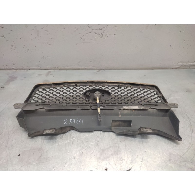 Recambio de rejilla delantera central para ford focus berlina (cap) ambiente (d) referencia OEM IAM - Azul 2