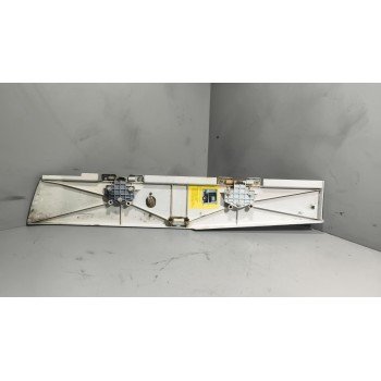 Recambio de moldura trasera cabina para renault magnum ab diesel referencia OEM IAM 5010599377 DERECHA 