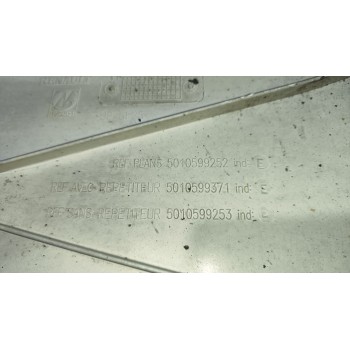 Recambio de moldura trasera cabina para renault magnum ab diesel referencia OEM IAM 5010599377 DERECHA 