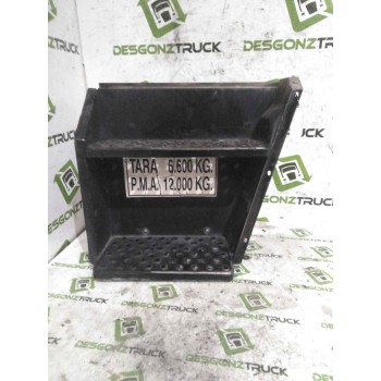 PASO RUEDA DELANTERO IZQUIERDO 81615105101 PELDAÑO IZQUIERDO 