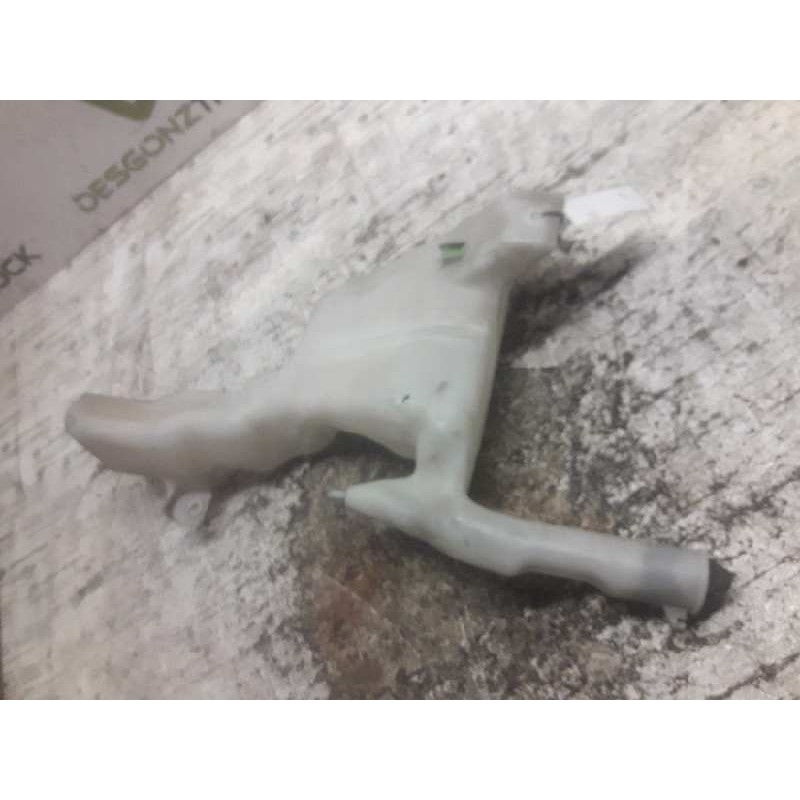 Recambio de deposito limpia para ford fiesta (cb1) ambiente referencia OEM IAM 8A6117B613AD 3