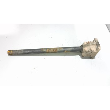 Recambio de soporte guardabarros trasero para renault magnum ab diesel referencia OEM IAM   