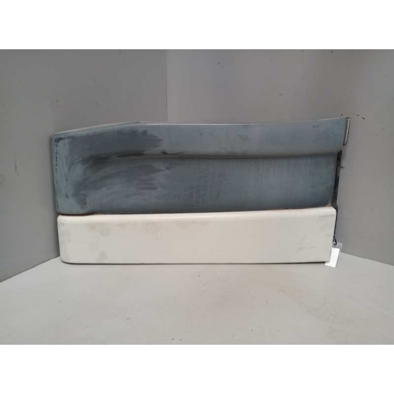 Recambio de moldura trasera cabina para iveco stralis (as) fsa t / p 4x2 gran espacio referencia OEM IAM 504022499  