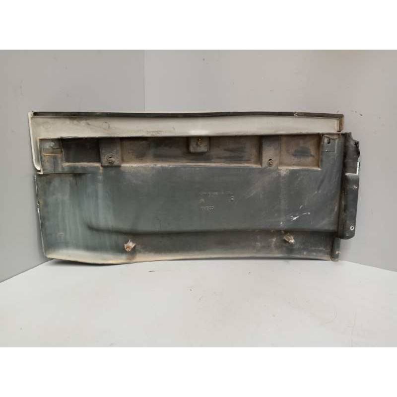 Recambio de moldura trasera cabina para iveco stralis (as) fsa t / p 4x2 gran espacio referencia OEM IAM 504022499 - Blanco 2