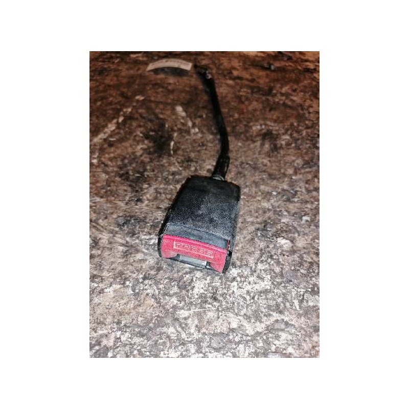Recambio de enganche de cinturon delantero derecho para citroën c15 1.1 referencia OEM IAM   