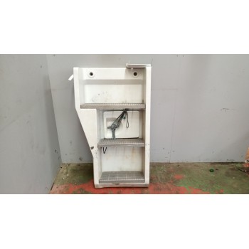 Recambio de peldaño izquierdo para renault magnum ab diesel referencia OEM IAM 5010574327  