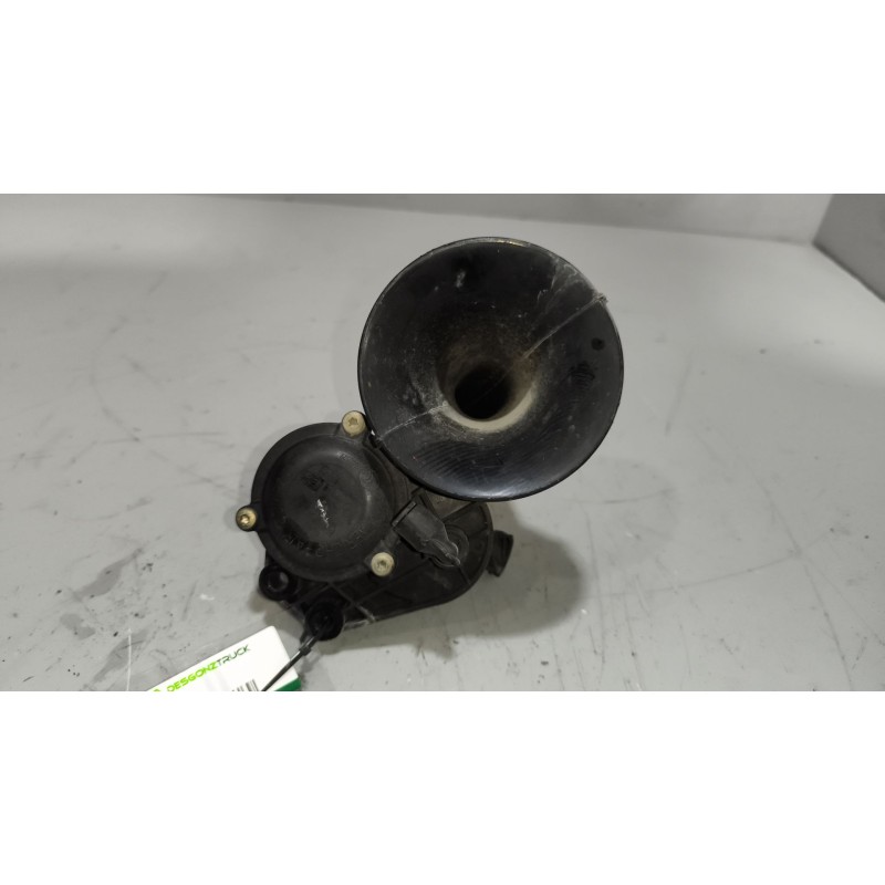 Recambio de claxon para renault magnum ab diesel referencia OEM IAM   