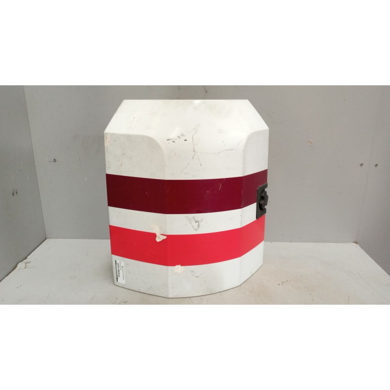 Recambio de deflector derecho para renault magnum ab diesel referencia OEM IAM 5000936536  
