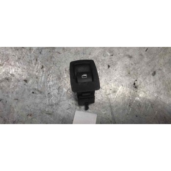 MANDO ELEVALUNAS TRASERO DERECHO 6952001AI01 3 PINS 