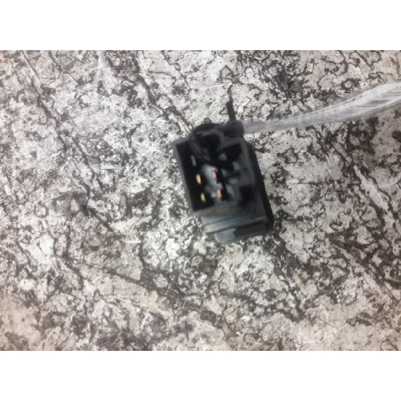 Recambio de boton antiniebla para nissan serena (c23m) 1.6 invitation referencia OEM IAM  4 PINS - Azul 2