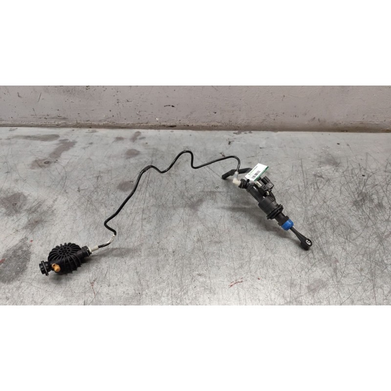 Recambio de bomba embrague para nissan juke (f16) acenta referencia OEM IAM 306100864RA  