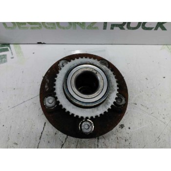 Recambio de buje trasero izquierdo para nissan almera tino (v10m) acenta referencia OEM IAM   