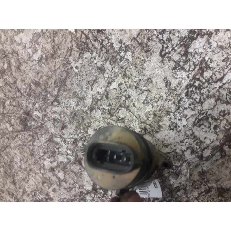 Recambio de bomba limpia para renault 19 hatchback (b/c53) europa referencia OEM IAM  2 PINS - Rojo 2