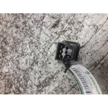 Recambio de boton antiniebla para nissan serena (c23m) 2.0 slx diesel referencia OEM IAM  4 PINS 
