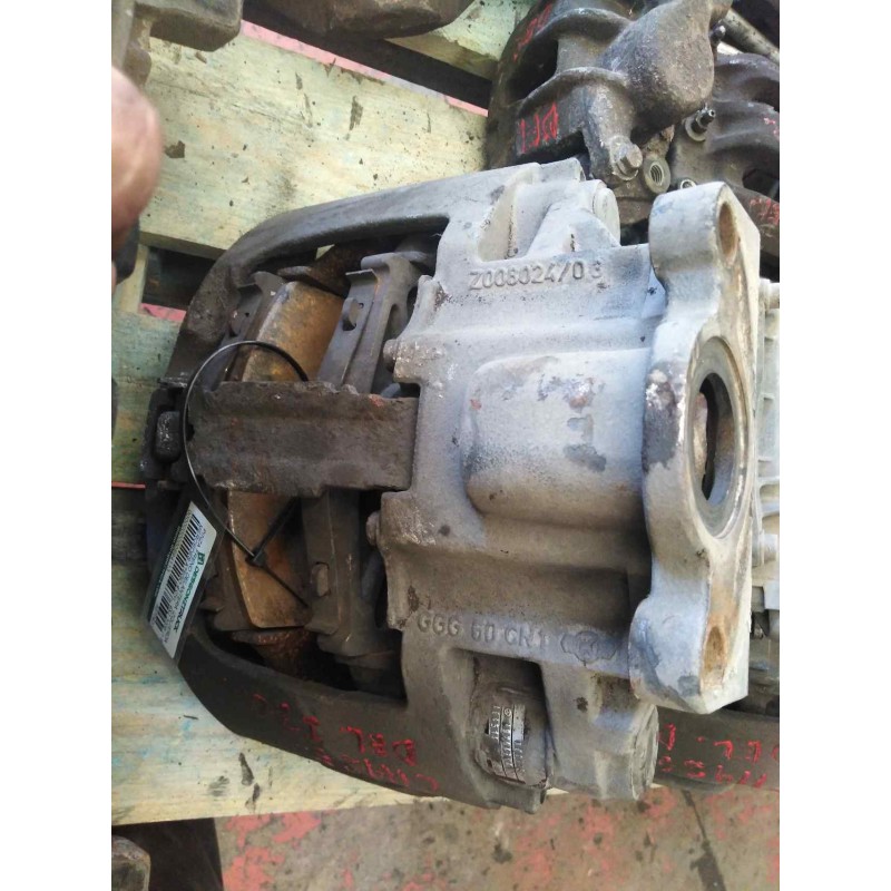 Recambio de pinza freno delantera izquierda para mercedes-benz atego 4 cyl. 4x2 2005  815  4x2 om 904 la s (corto) referencia OE - Blanco