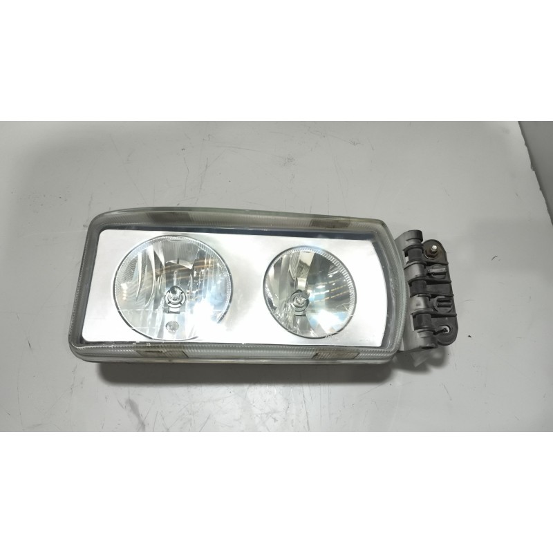 Recambio de faro derecho para iveco stralis (as) 12.9 diesel referencia OEM IAM 504020189  