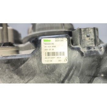 Recambio de faro derecho para iveco stralis (as) 12.9 diesel referencia OEM IAM 504020189  