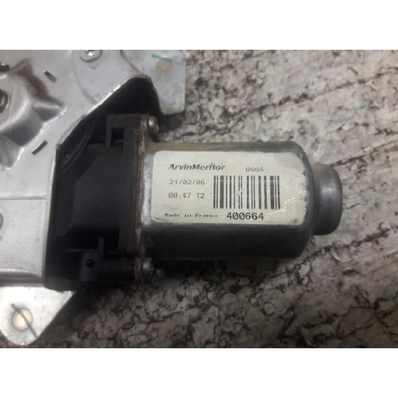 Recambio de elevalunas delantero derecho para renault kangoo (f/kc0) alize referencia OEM IAM 400664 2 PINS MERITOR - Blanco 2