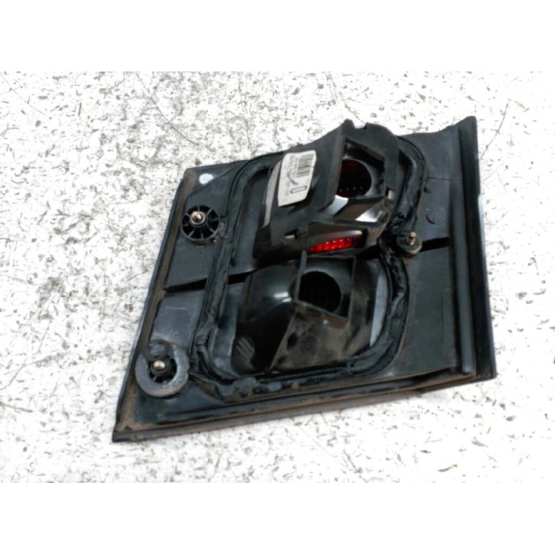 Recambio de piloto trasero izquierdo para nissan primera berlina (p11) 2.0 16v cat referencia OEM IAM 23180102 MALETERO 2