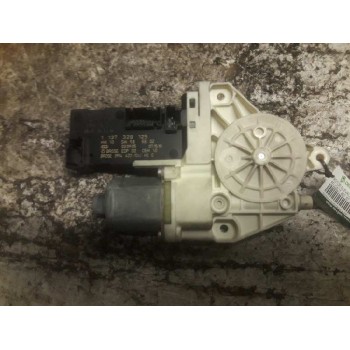 MOTOR ELEVALUNAS DELANTERO IZQUIERDO 1137328125 0130822200 12/18/2 PINS