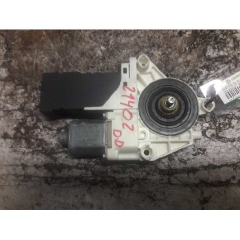 MOTOR ELEVALUNAS DELANTERO DERECHO 1137328127 0130822201 12/18/2 PINS