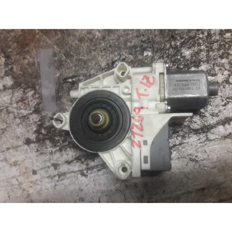 Recambio de motor elevalunas trasero izquierdo para peugeot 307 break / sw (s1) sw referencia OEM IAM 0130822201 6 PINS 2