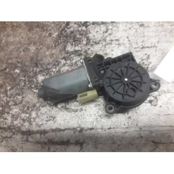 Recambio de motor elevalunas delantero derecho para ford fiesta (cbk) ambiente referencia OEM IAM 0130821939 2 PINS 