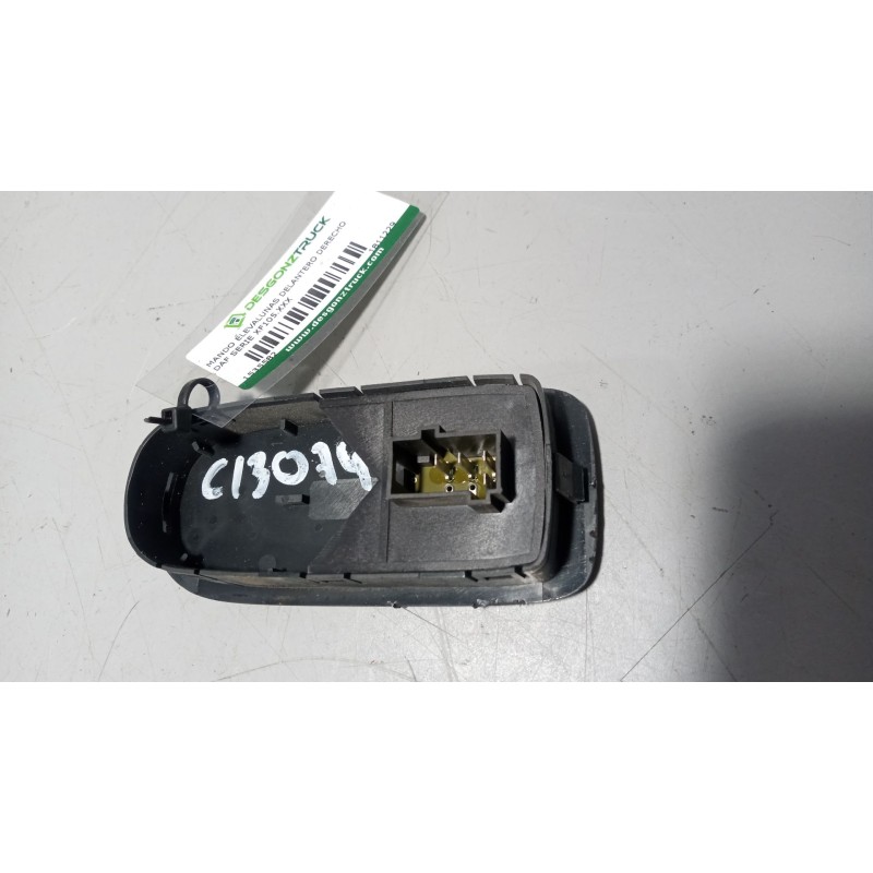 Recambio de mando elevalunas delantero derecho para daf serie xf105.510 12.9 diesel referencia OEM IAM 1811229 - Blanco 2