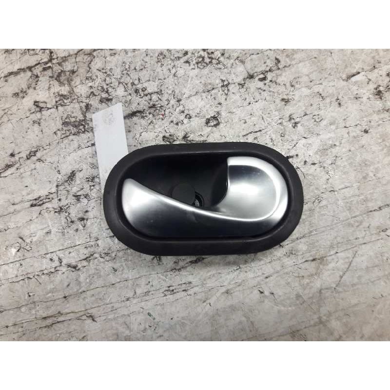 Recambio de maneta interior trasera derecha para renault megane ii classic berlina confort authentique referencia OEM IAM 820002 - Rojo