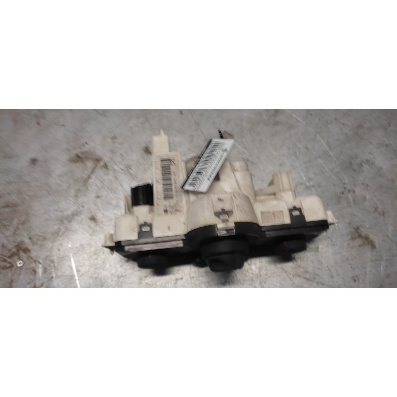 Recambio de mando calefaccion / aire acondicionado para renault megane ii berlina 3p dynamique referencia OEM IAM 2