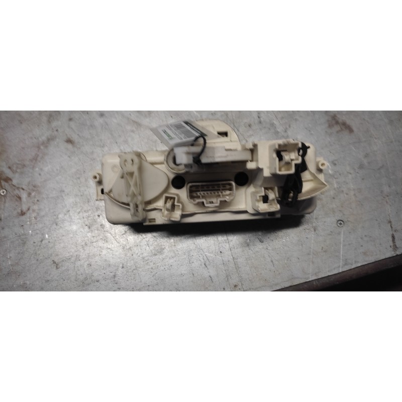 Recambio de mando calefaccion / aire acondicionado para renault megane ii berlina 3p dynamique referencia OEM IAM 3