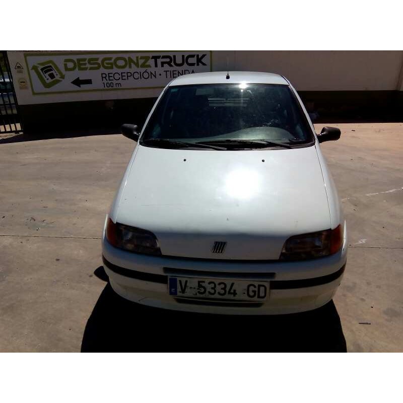 FIAT PUNTO BERLINA (176)