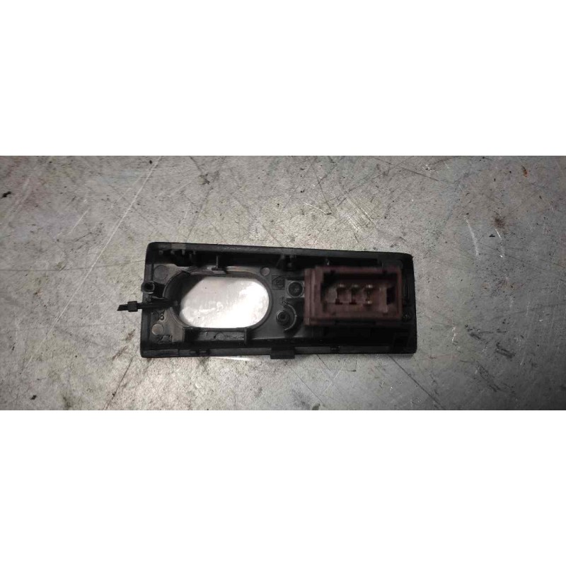 Recambio de mando cierre centralizado para renault laguna (b56) 2.0 d rn (b56f/g) referencia OEM IAM 2