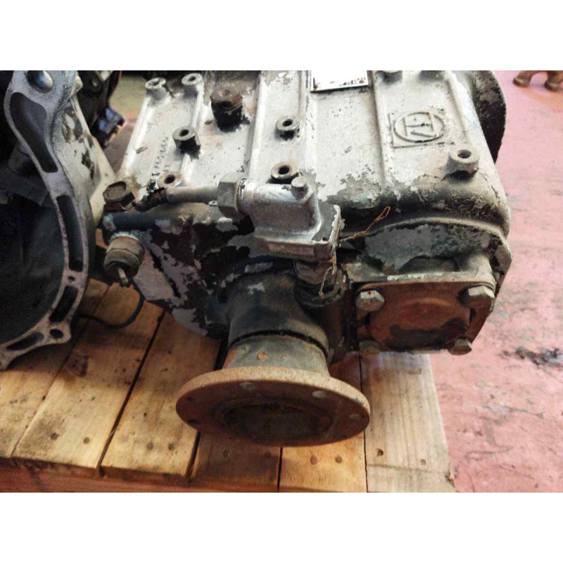 Recambio de caja cambios para nissan trucks m 130.17 referencia OEM IAM S636 129005203 3