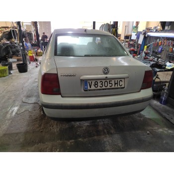 volkswagen passat berlina (3b2) del año 1996