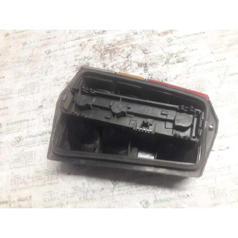 Recambio de piloto trasero derecho para seat marbella ce referencia OEM IAM  5 PINS - Rojo 2
