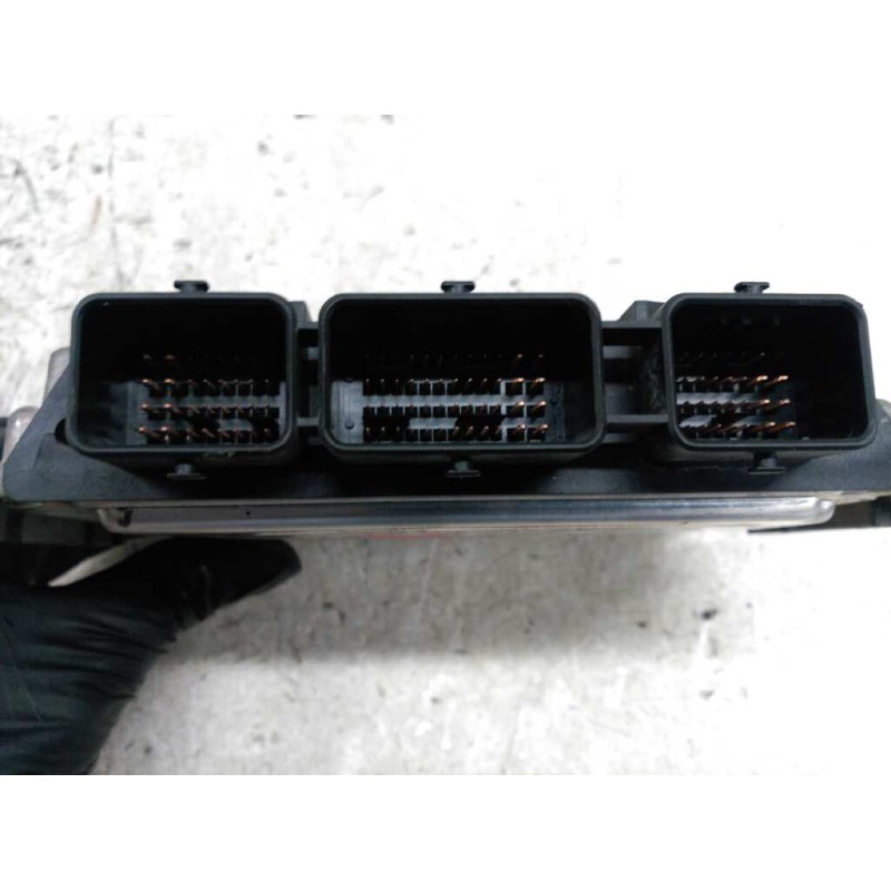 Recambio de centralita motor uce para peugeot 206 berlina x-line referencia OEM IAM 9647785580 0281010707 3