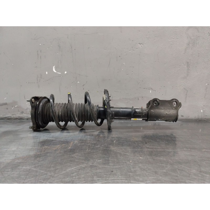 Recambio de amortiguador delantero izquierdo para kia sportage iv (ql, qle) 1.7 crdi referencia OEM IAM - Blanco