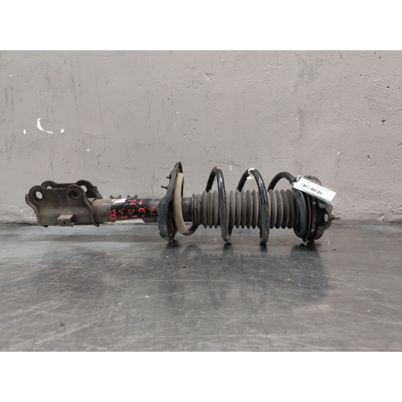 Recambio de amortiguador delantero izquierdo para kia sportage iv (ql, qle) 1.7 crdi referencia OEM IAM - Blanco 2