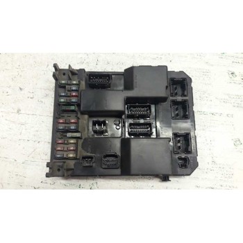 CAJA RELES / FUSIBLES PARTE INTERIOR BSI