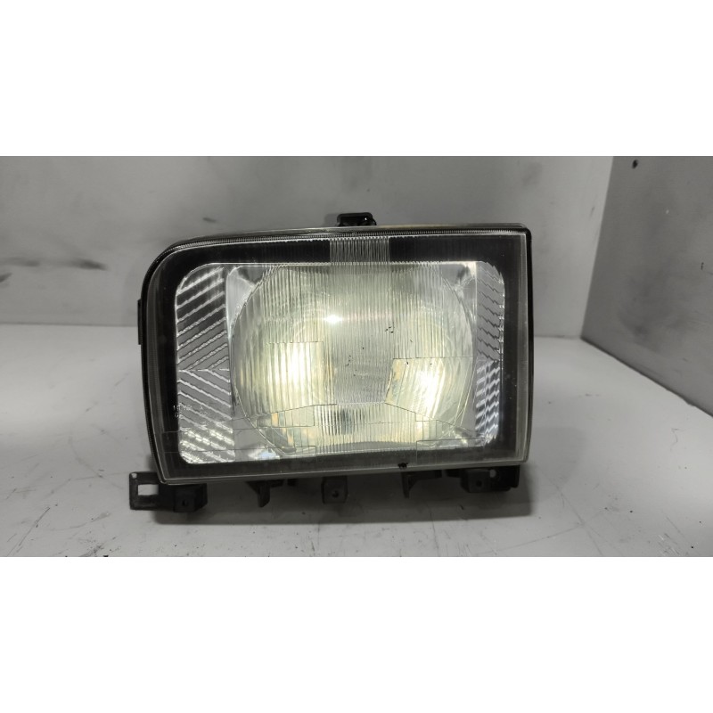 Recambio de faro izquierdo para nissan cabstar e cabina doble cabina doble referencia OEM IAM 260609X205  
