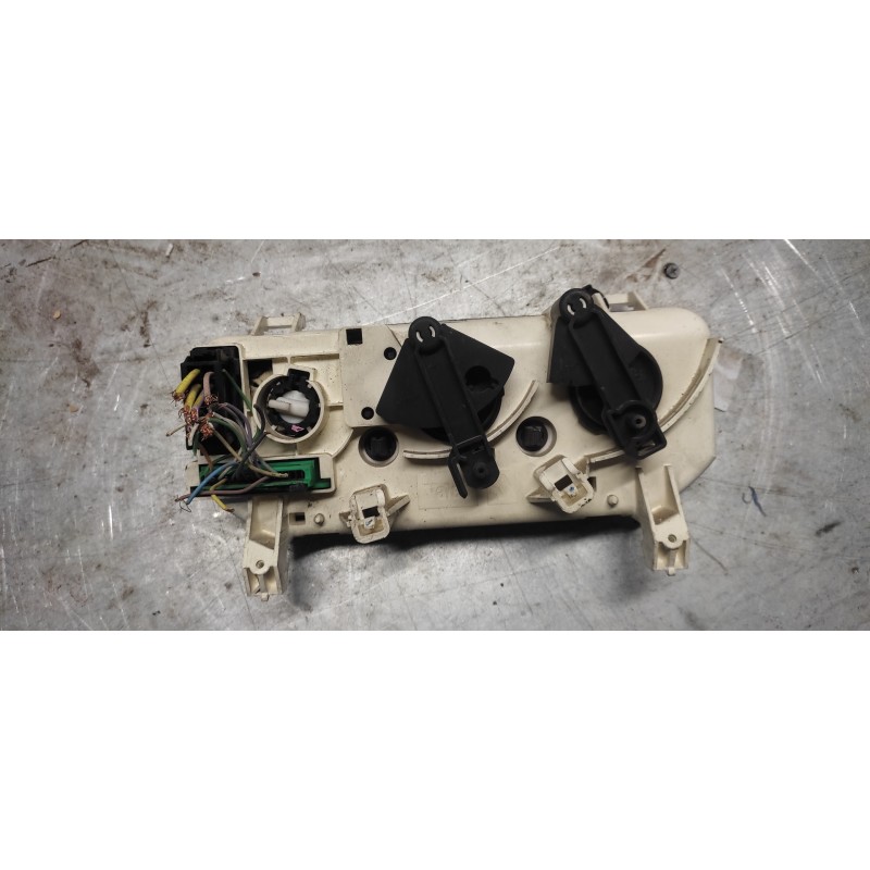 Recambio de mando calefaccion / aire acondicionado para renault clio ii fase ii (b/cb0) alize referencia OEM IAM 2
