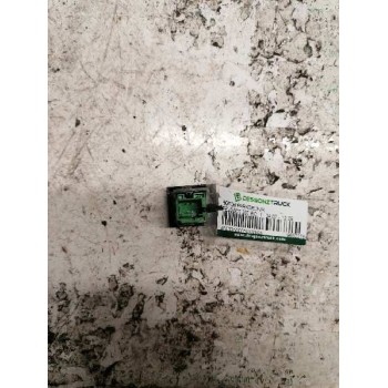 Recambio de boton parktronik para peugeot 207 rc referencia OEM IAM 96522784XT 4 PINS 