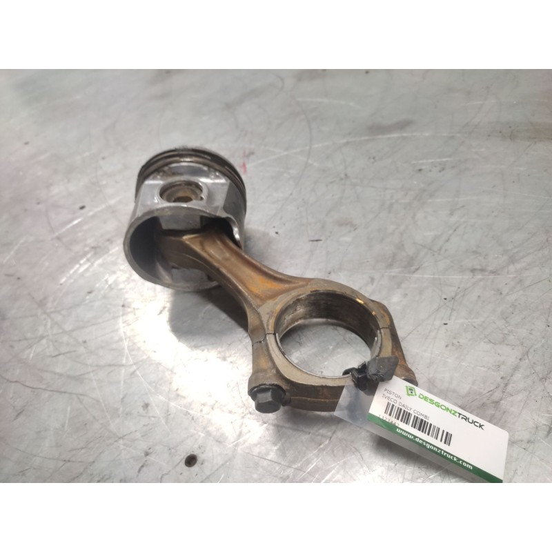 Recambio de piston para iveco daily combi 2.3 diesel cat referencia OEM IAM 3