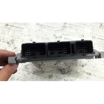 Recambio de centralita motor uce para renault scenic ii authentique referencia OEM IAM 8200804775  