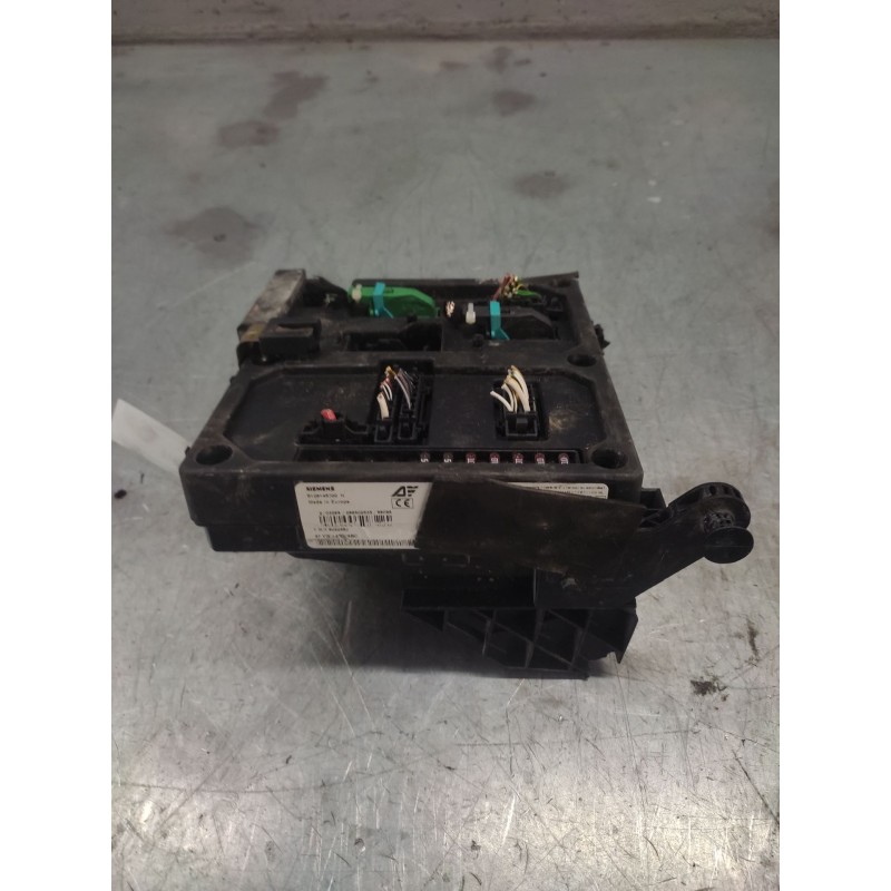 Recambio de caja reles / fusibles para ford galaxy (vx) clx referencia OEM IAM 7M0962258J  97VW14B205BC - Verde 3